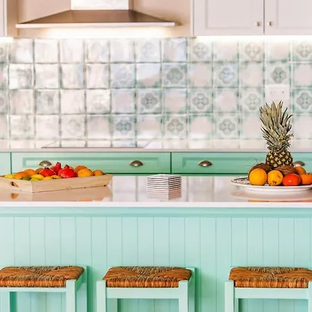 Villa Isabelle With Superb Views