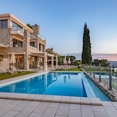 Villa Isabelle With Superb Views *