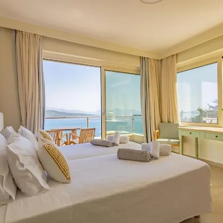 Isabelle With Superb Views *