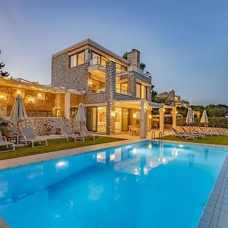 Villa Isabelle With Superb Views *