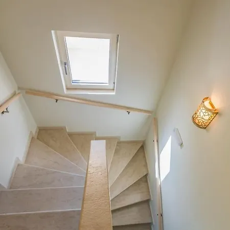 Isabelle With Superb Views * Λυγιά