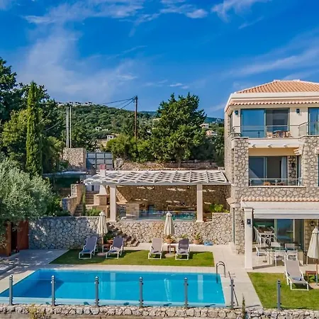 Isabelle With Superb Views *