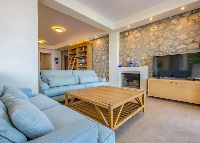 Isabelle With Superb Views Lygia (Lefkada)